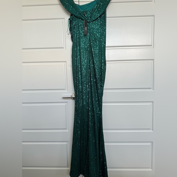 Never Worn Fashion Nova Dress - Picture 4 of 8